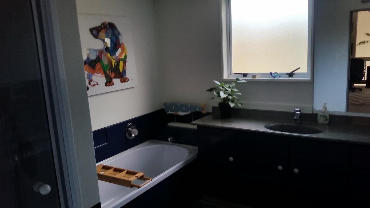 Berni'S Boutique Bnb Christchurch Exteriör bild