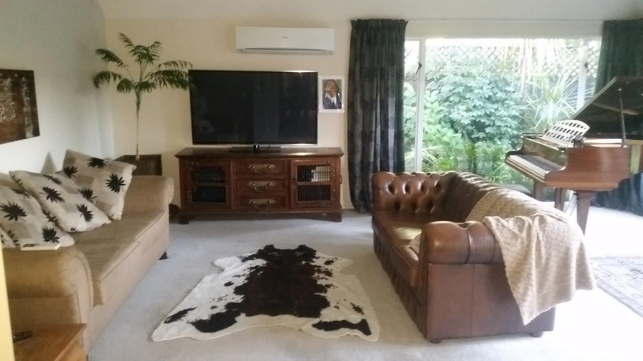 Berni'S Boutique Bnb Christchurch Exteriör bild