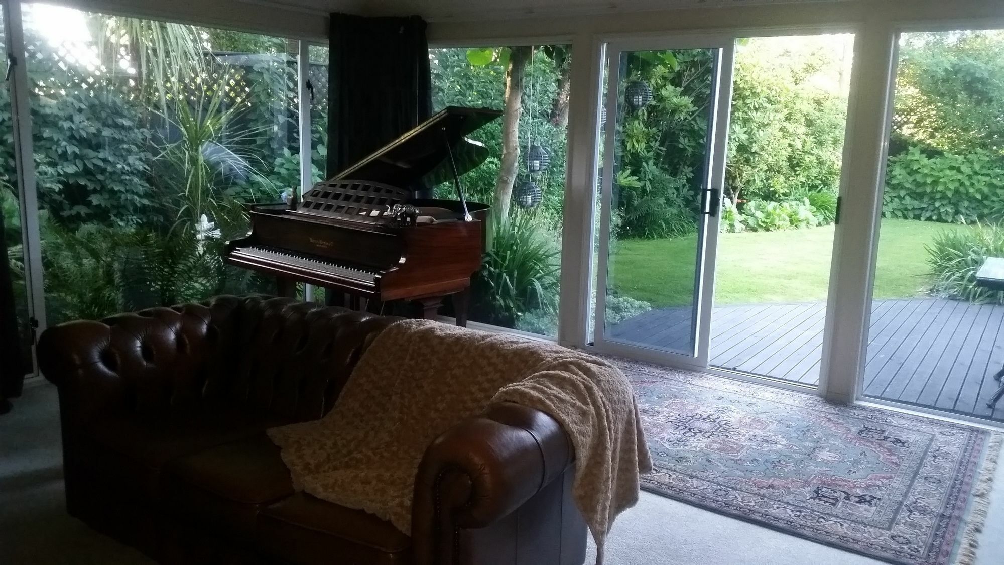 Berni'S Boutique Bnb Christchurch Exteriör bild
